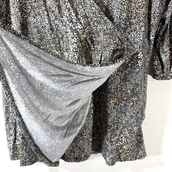 J. Jill Wearever Collection Brown and Black Patterned Tunic Top - Picture 7 of 12